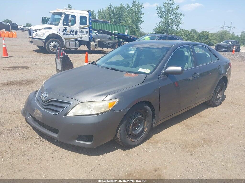 4T1BF3EK7BU637087 2011 TOYOTA CAMRY photo no. 2