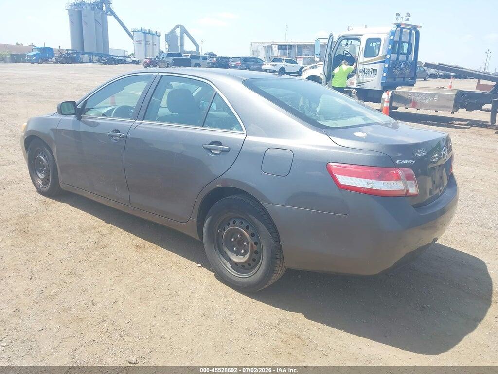 4T1BF3EK7BU637087 2011 TOYOTA CAMRY photo no. 3