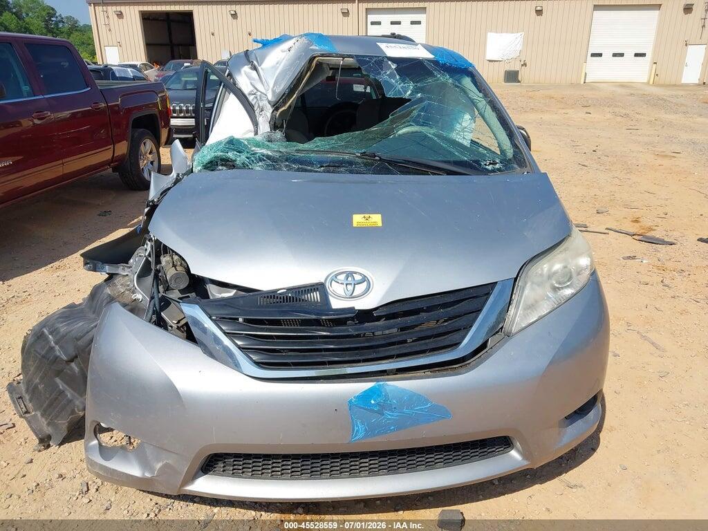 5TDJK3DC4ES079357 2014 TOYOTA SIENNA photo no. 12