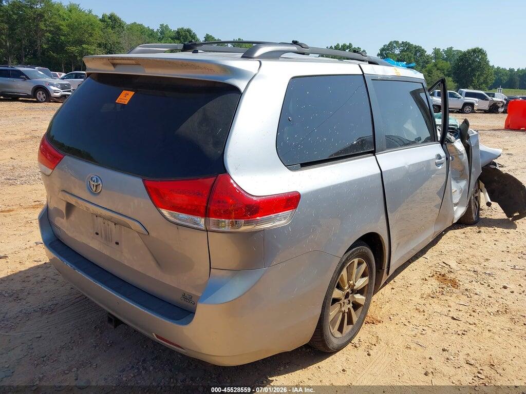 5TDJK3DC4ES079357 2014 TOYOTA SIENNA photo no. 4