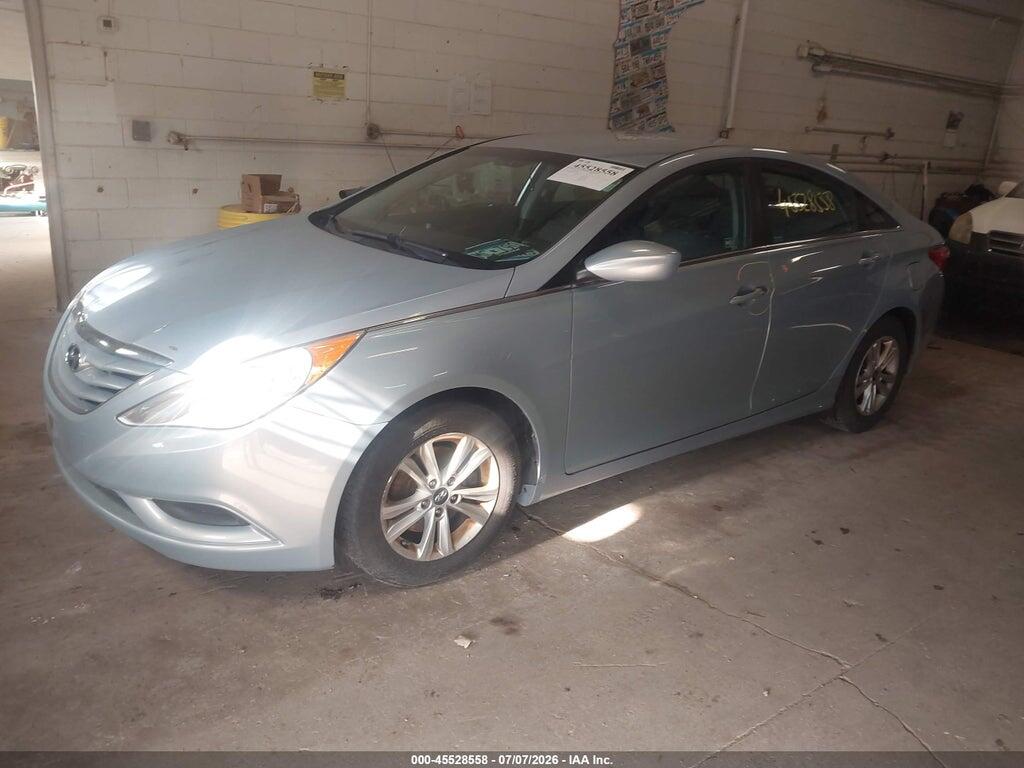 5NPEB4AC4DH658736 2013 HYUNDAI SONATA photo no. 2