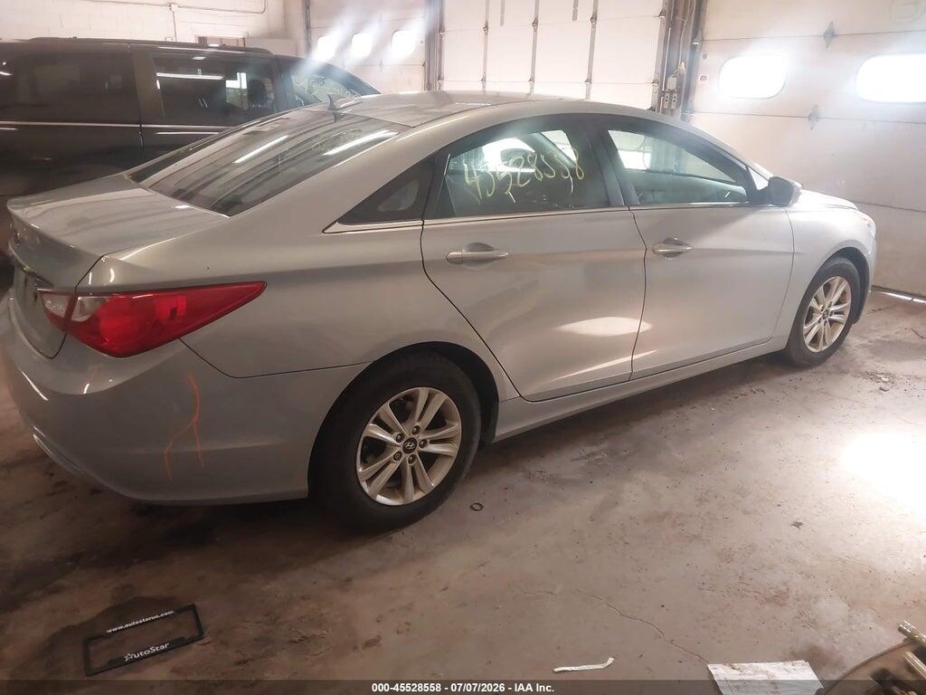 5NPEB4AC4DH658736 2013 HYUNDAI SONATA photo no. 4