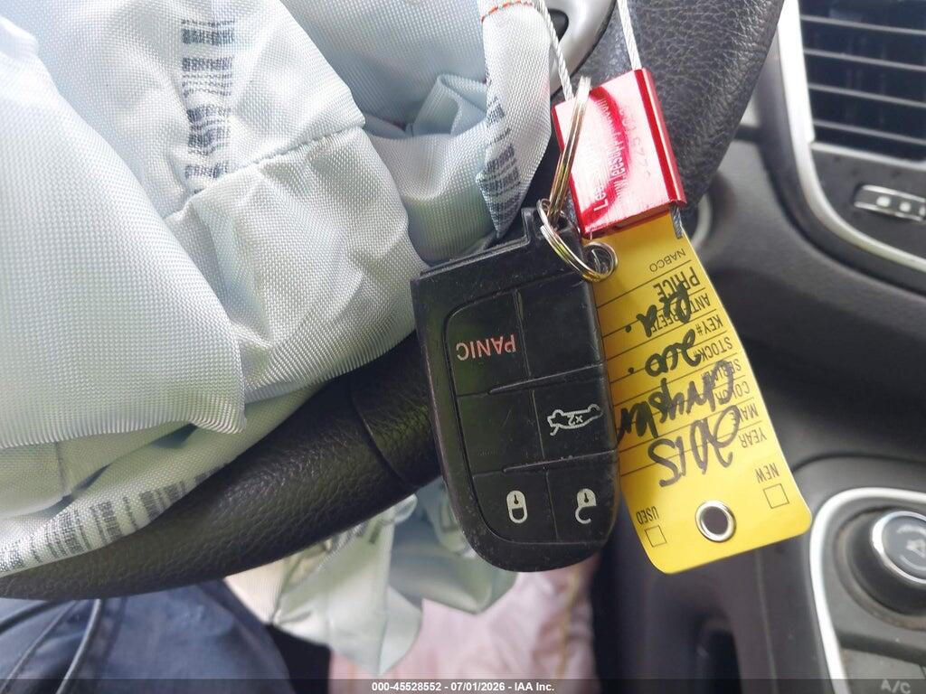 1C3CCCAB0FN689818 2015 CHRYSLER 200 photo no. 11