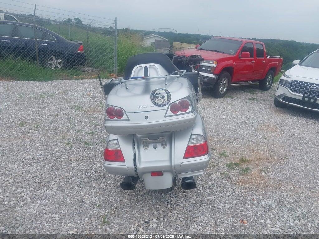 1HFSC47F97A603976 2007 HONDA GL1800 photo no. 6