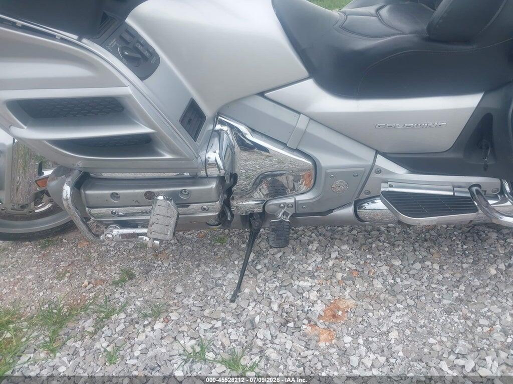 1HFSC47F97A603976 2007 HONDA GL1800 photo no. 9