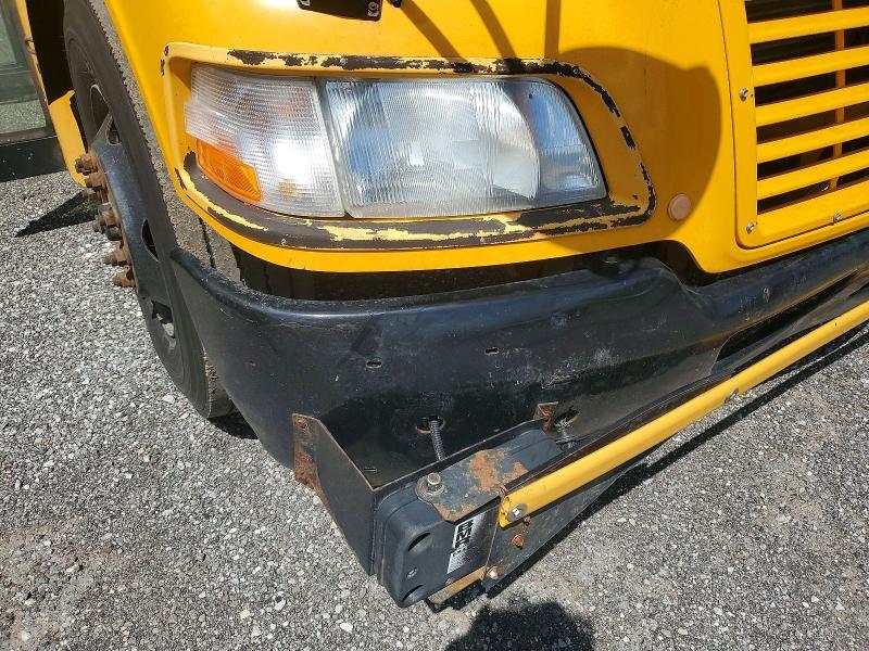 2012 BLUEBIRD VISION - SCHOOL BUS — Фото 9 из 10