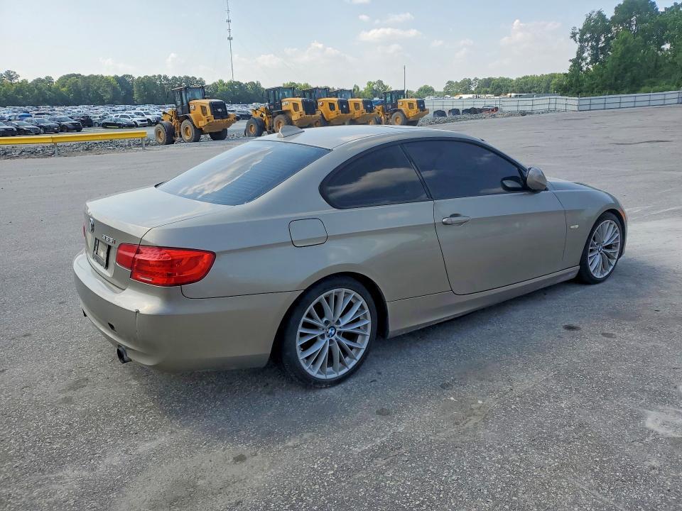2011 BMW 335 I — Фото 3 из 12