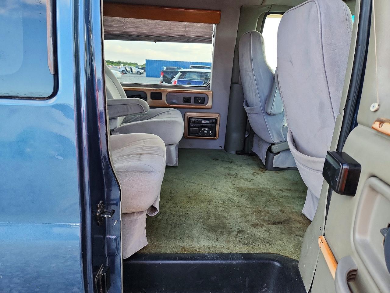 1999 CHEVROLET EXPRESS G1500 — Фото 10 из 12