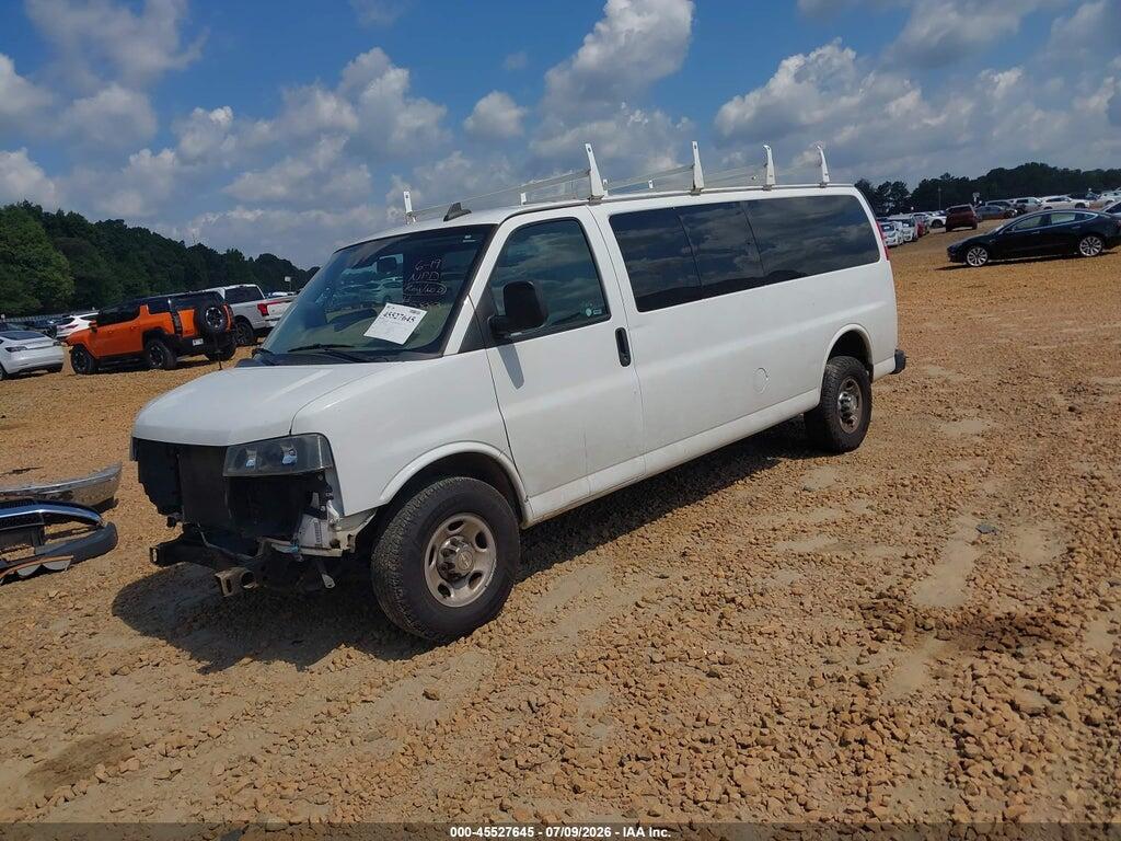 1GAZGPFP5M1215883 2021 CHEVROLET EXPRESS PASSENGER photo no. 2