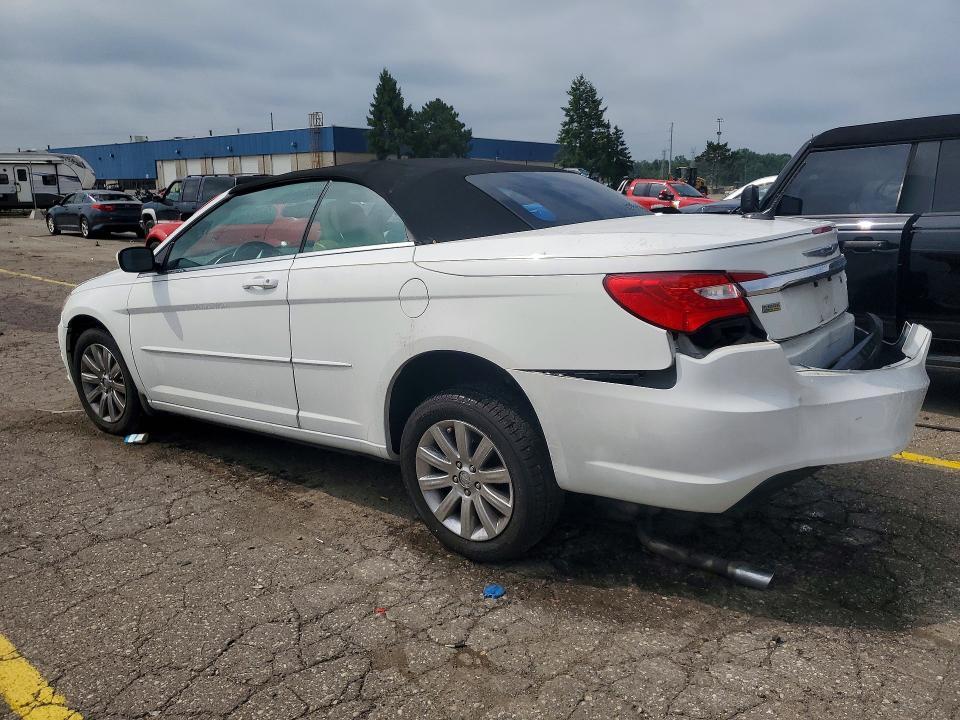 1C3BCBEGXEN131114 2014 CHRYSLER 200 photo no. 2