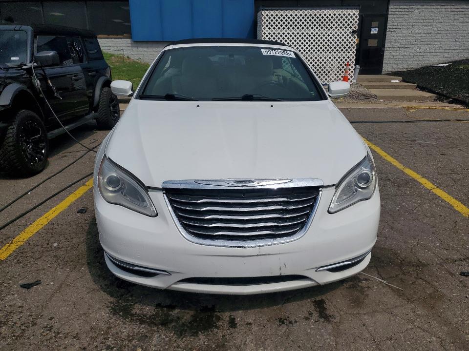 1C3BCBEGXEN131114 2014 CHRYSLER 200 photo no. 5