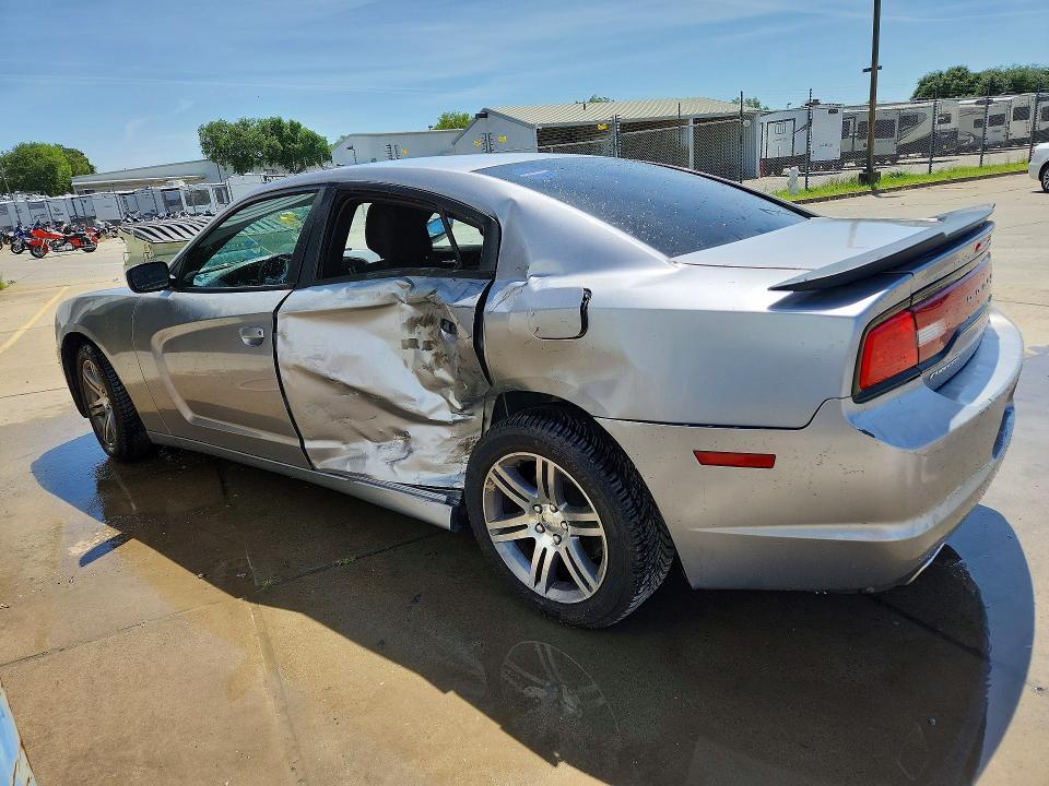 2013 DODGE CHARGER SE — Фото 2 из 12