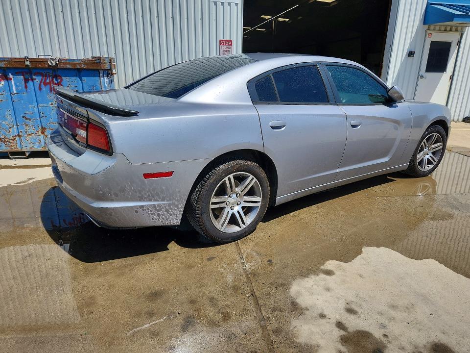 2013 DODGE CHARGER SE — Фото 3 из 12