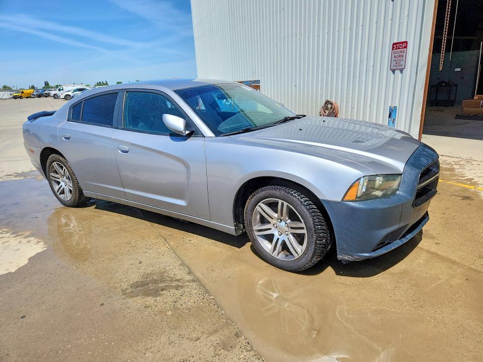 2013 DODGE CHARGER SE — Фото 4 из 12