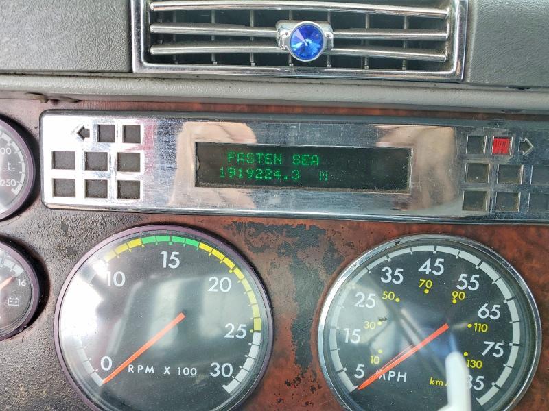 2001 FREIGHTLINER C120 SEMI TRUCK — Фото 8 из 10