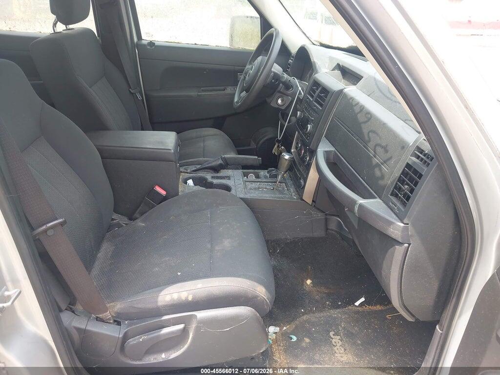 1J4PN2GK4BW557510 2011 JEEP LIBERTY photo no. 5