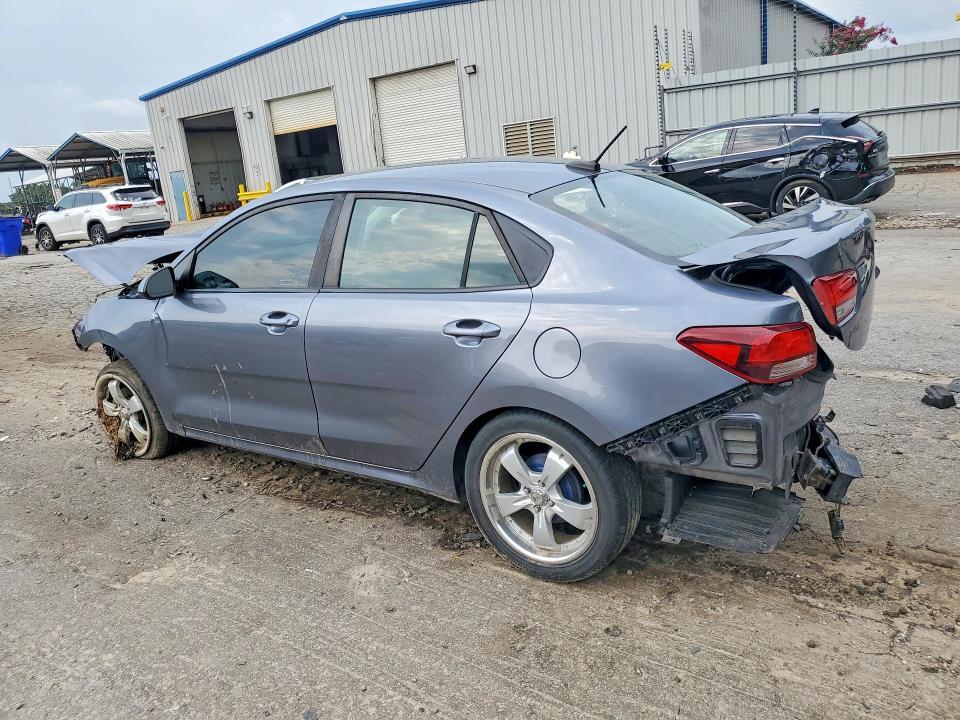 2019 KIA RIO S — Фото 2 из 12