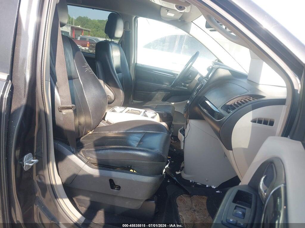 2A4RR8DG8BR796762 2011 CHRYSLER TOWN & COUNTRY photo no. 5