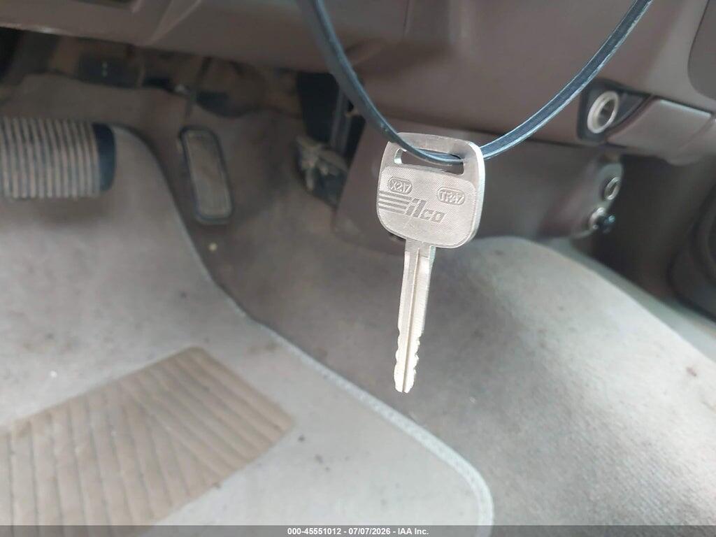 5TBBT44172S296315 2002 TOYOTA TUNDRA photo no. 11