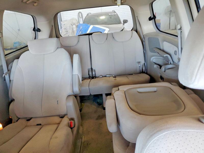 2007 HYUNDAI ENTOURAGE GLS — Фото 10 из 13