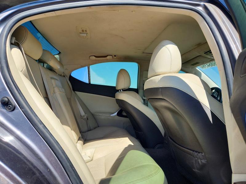 2012 LEXUS IS 250 — Фото 10 из 12