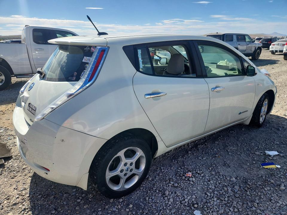2012 NISSAN LEAF SV — Фото 3 из 12