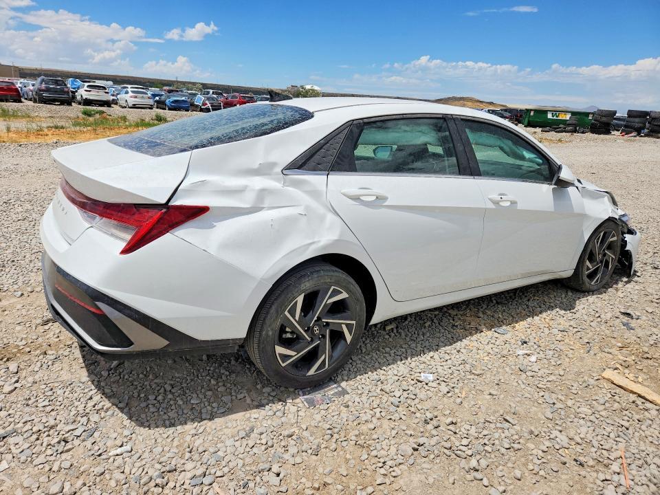 2025 HYUNDAI ELANTRA SEL — Фото 3 из 12