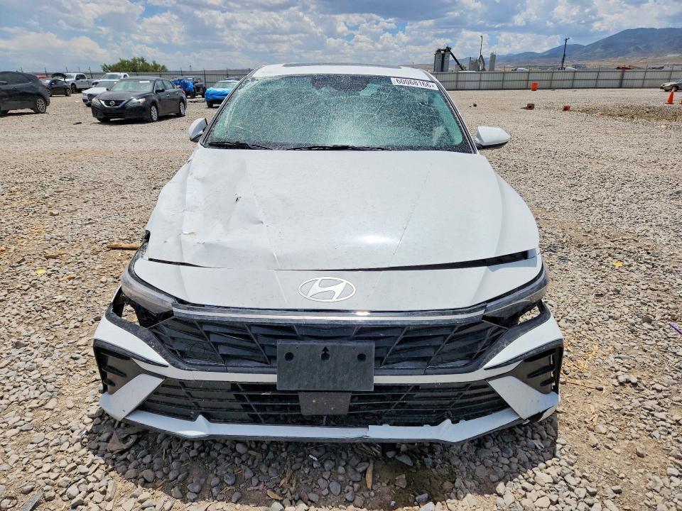 2025 HYUNDAI ELANTRA SEL — Фото 5 из 12