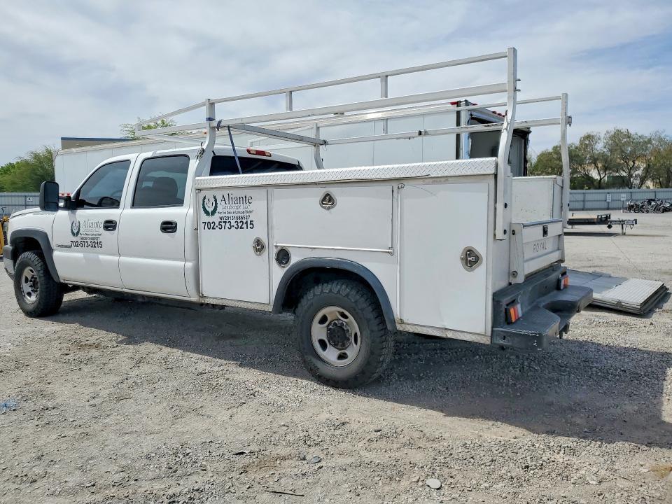 2006 CHEVROLET SILVERADO C2500 HEAVY DUTY — Фото 2 из 12