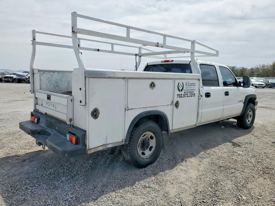 2006 CHEVROLET SILVERADO C2500 HEAVY DUTY — Фото 3 из 12