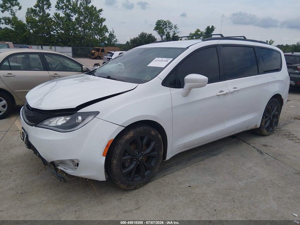 2C4RC1BG4JR155365 2018 CHRYSLER PACIFICA photo no. 2