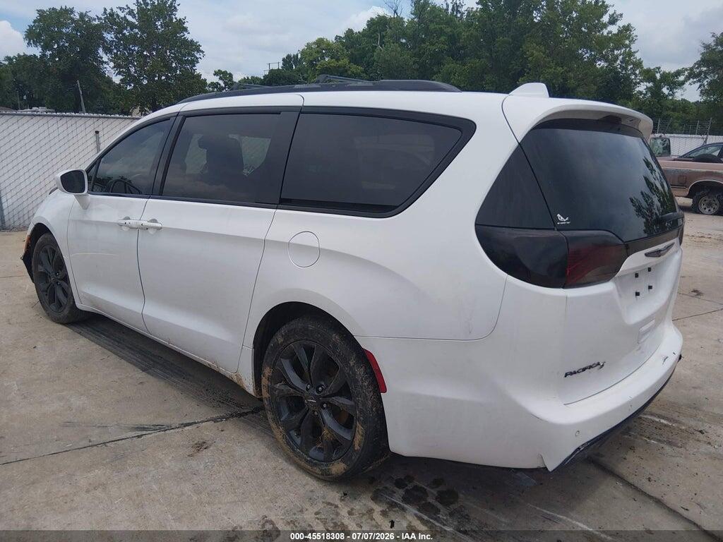 2C4RC1BG4JR155365 2018 CHRYSLER PACIFICA photo no. 3
