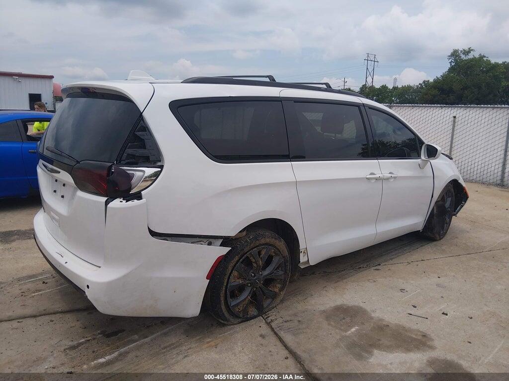 2C4RC1BG4JR155365 2018 CHRYSLER PACIFICA photo no. 4