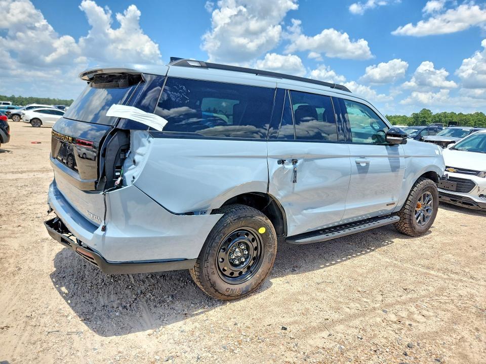 2026 FORD EXPEDITION TREMOR — Фото 3 из 14