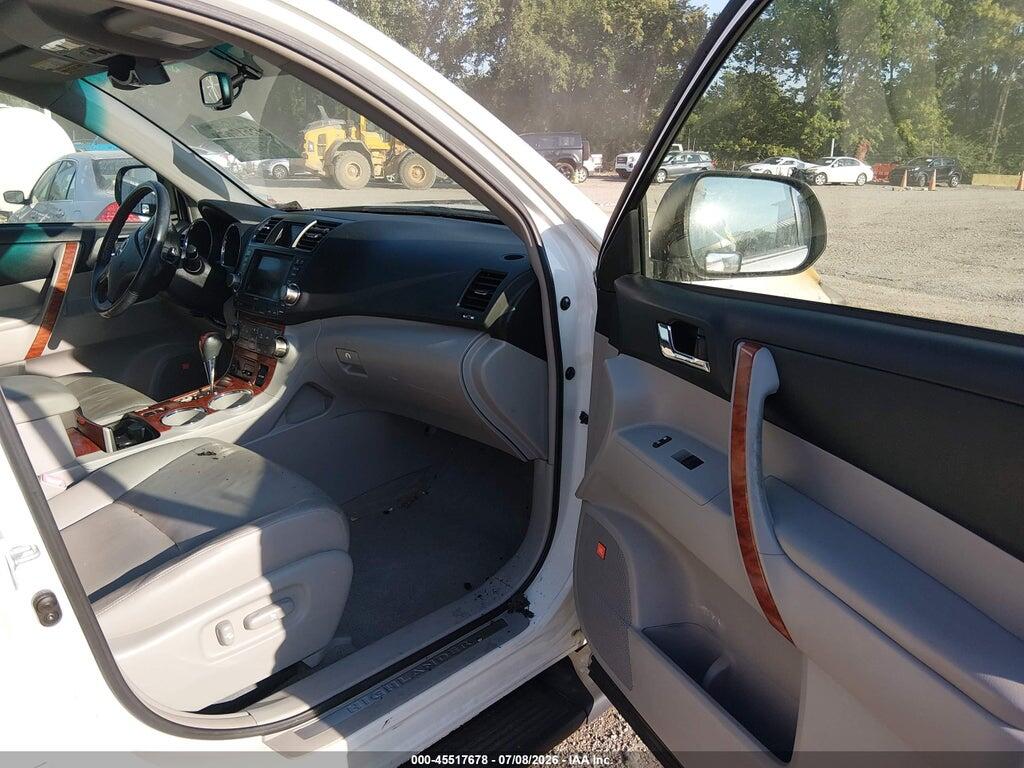 JTEES42A882082004 2008 TOYOTA HIGHLANDER photo no. 5