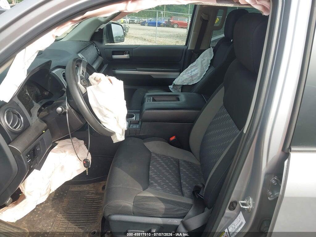 5TFUY5F11JX703333 2018 TOYOTA TUNDRA photo no. 5