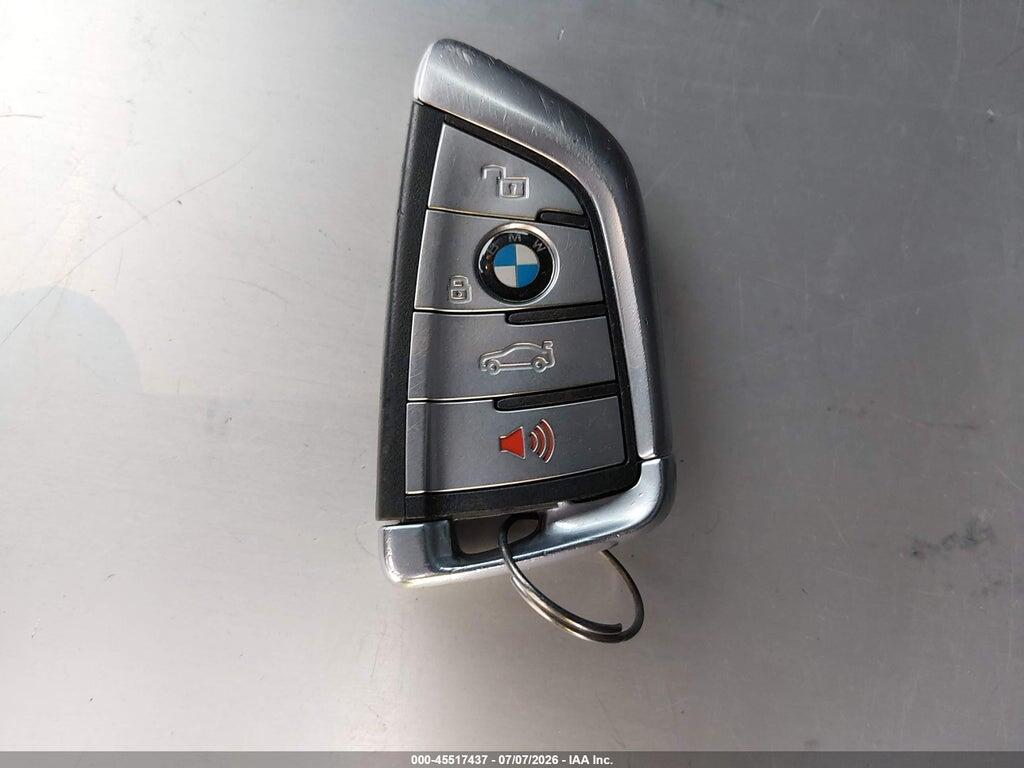 5UXCW2C01M9F51642 2021 BMW X7 photo no. 11