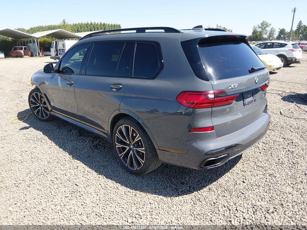 5UXCW2C01M9F51642 2021 BMW X7 photo no. 3