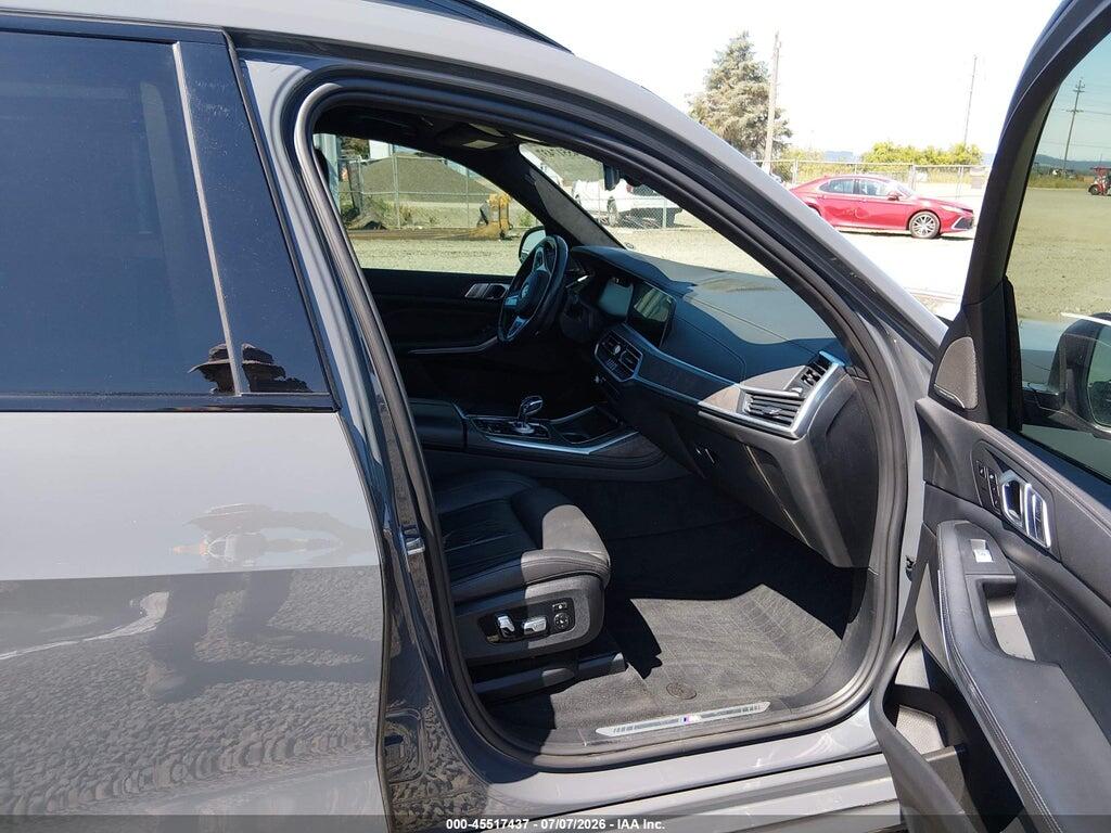 5UXCW2C01M9F51642 2021 BMW X7 photo no. 5