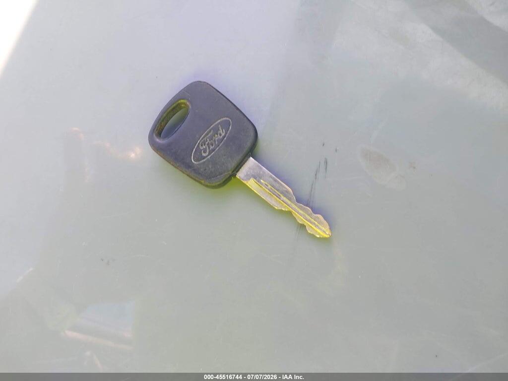 1FMRU1769YLB77020 2000 FORD EXPEDITION photo no. 11