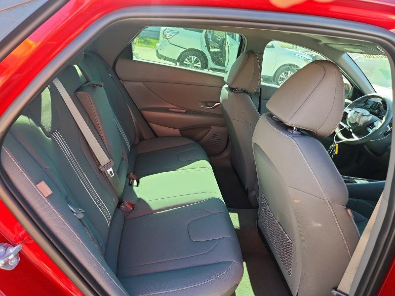 2025 HYUNDAI ELANTRA SEL — Фото 10 из 12