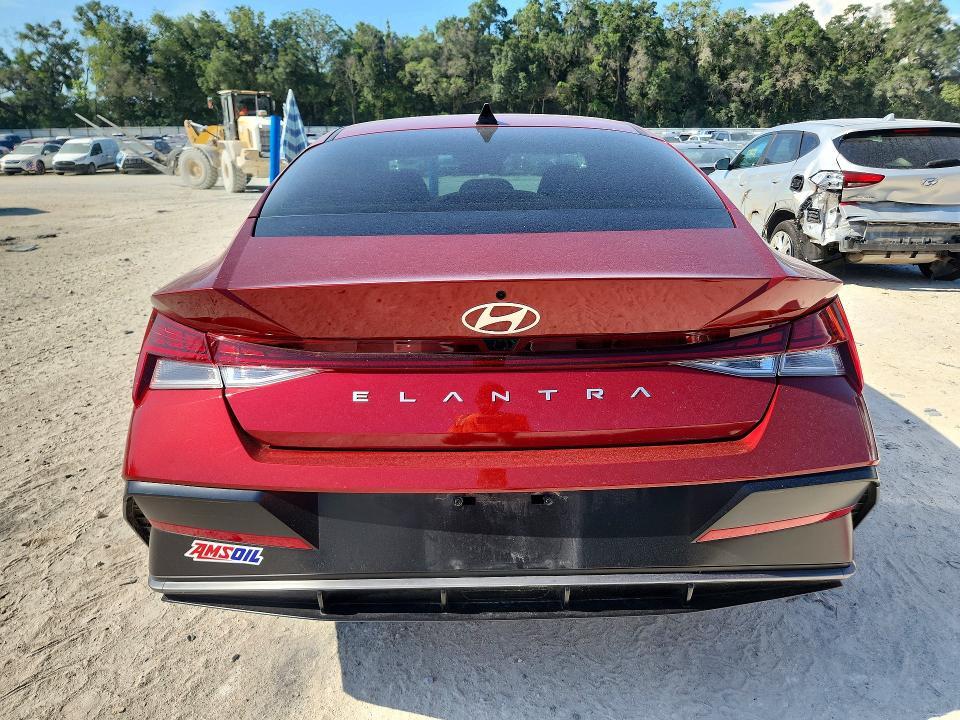 2025 HYUNDAI ELANTRA SEL — Фото 6 из 12