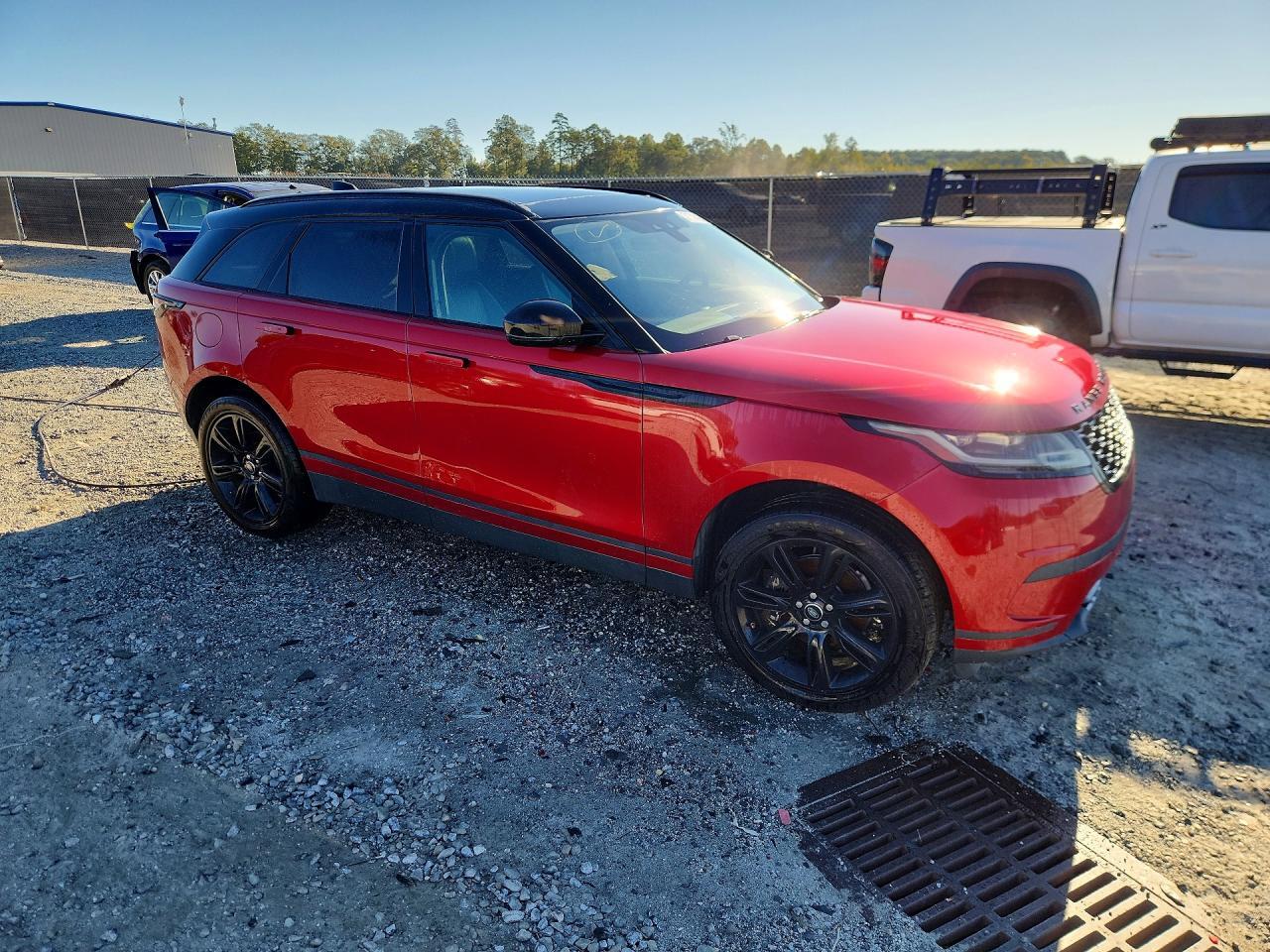 2019 LAND ROVER RANGE ROVER VELAR S — Фото 4 из 12