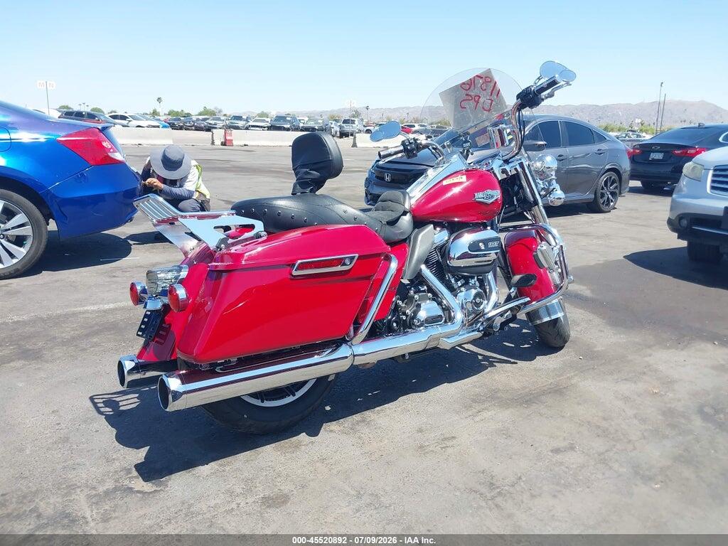 1HD1FBC11JB640032 2018 HARLEY-DAVIDSON FLHR photo no. 4