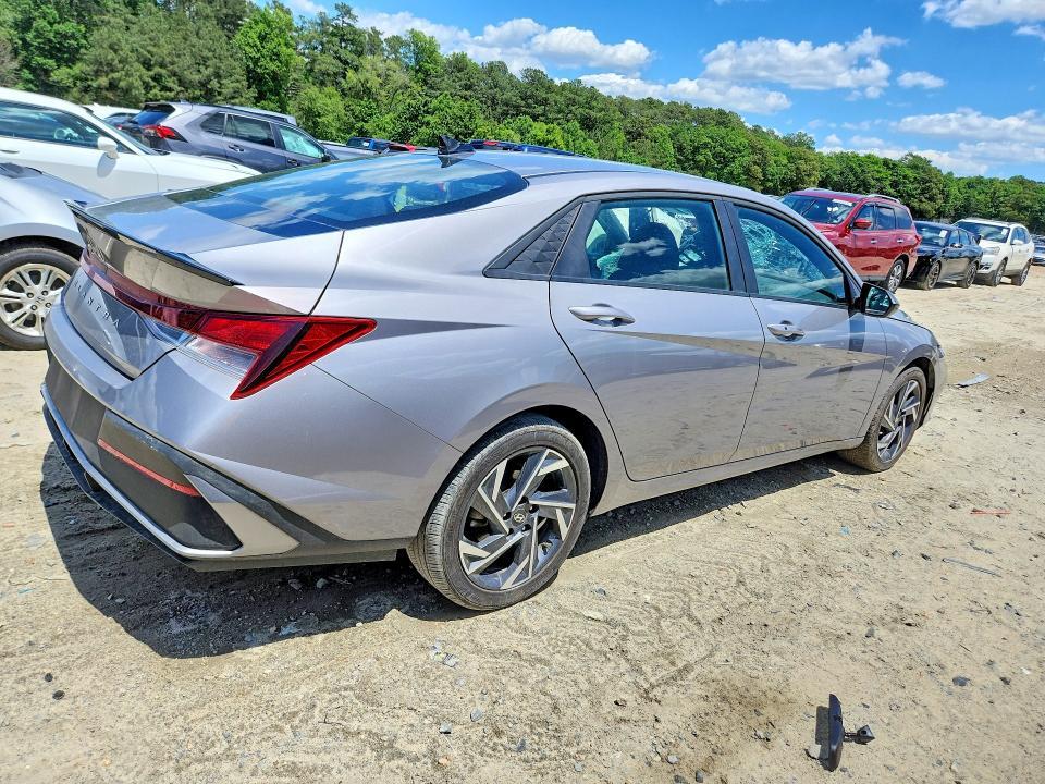 KMHLM4DG8SU939047 2025 HYUNDAI ELANTRA photo no. 3