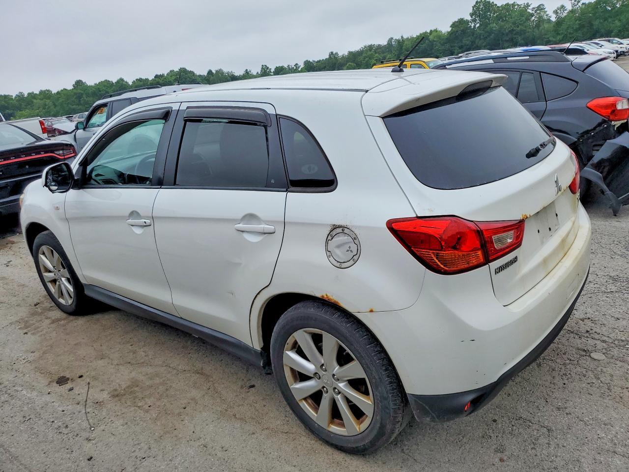 4A4AR3AU6EE016316 2014 MITSUBISHI OUTLANDER SPORT photo no. 2