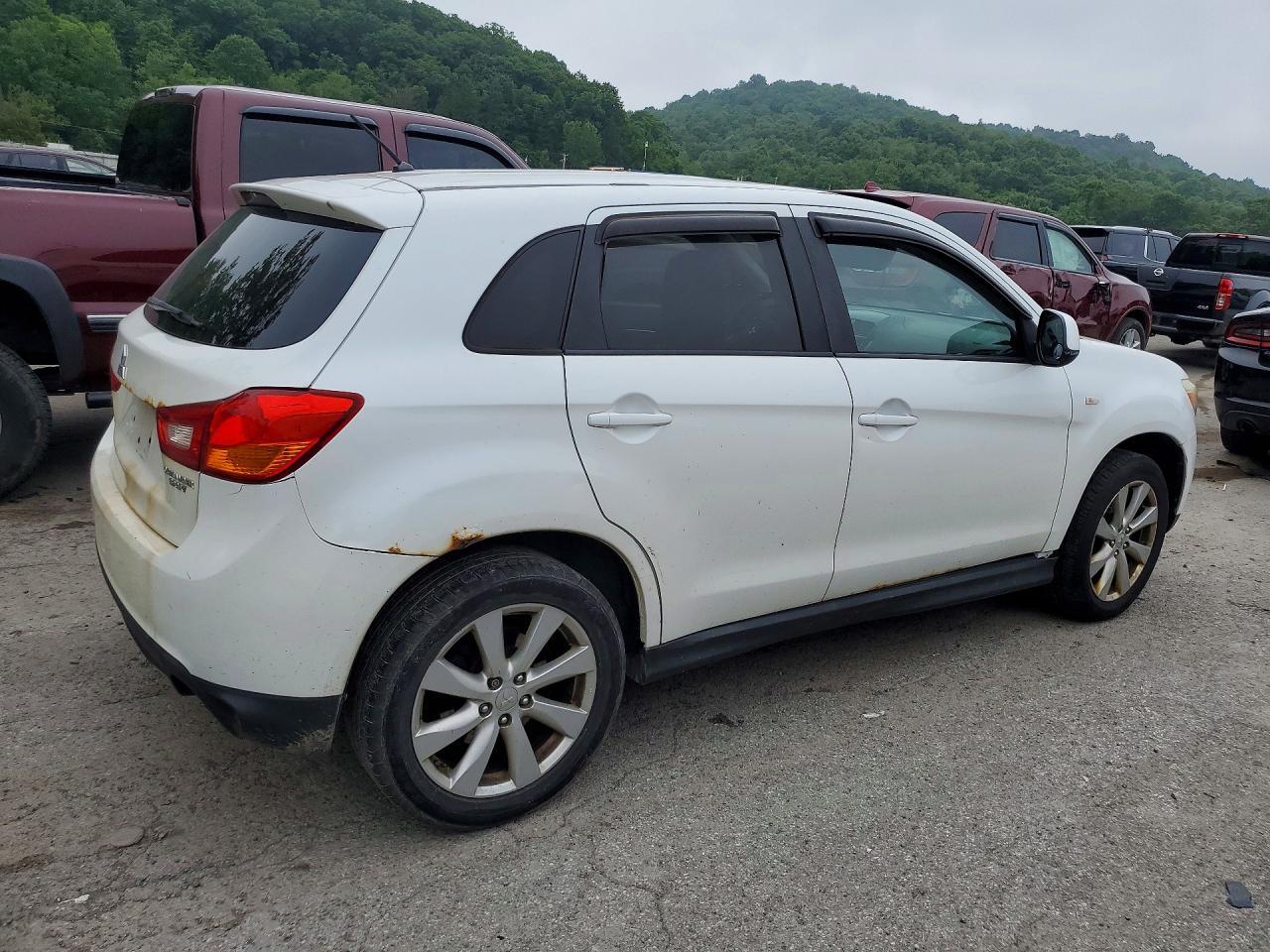 4A4AR3AU6EE016316 2014 MITSUBISHI OUTLANDER SPORT photo no. 3