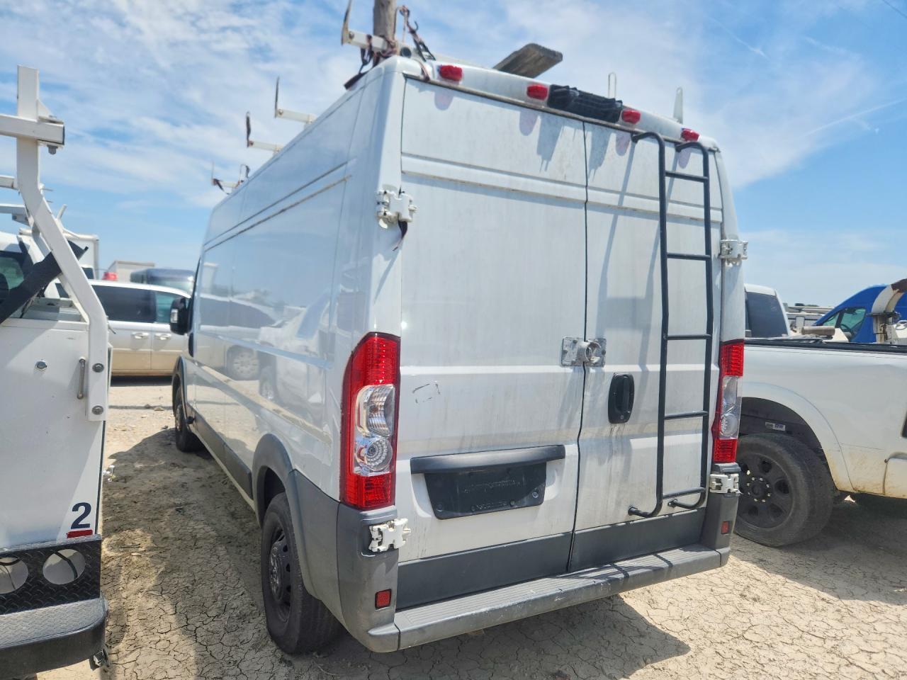 3C6TRVDG0EE109359 2014 RAM PROMASTER 2500 photo no. 2