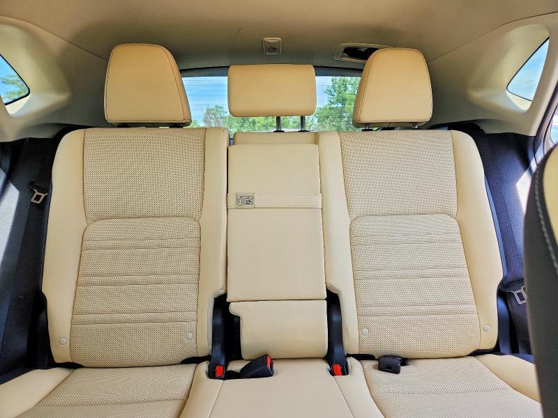 2019 LEXUS NX 300H — Фото 10 из 13