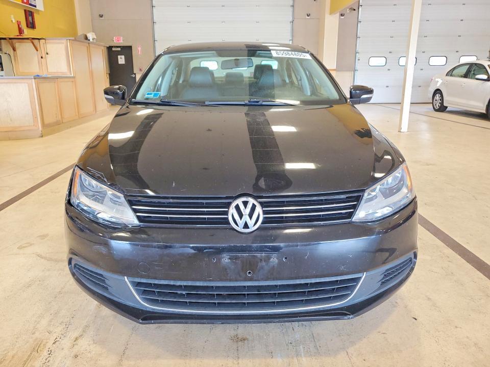 3VWD17AJ6EM330645 2014 VOLKSWAGEN JETTA photo no. 5